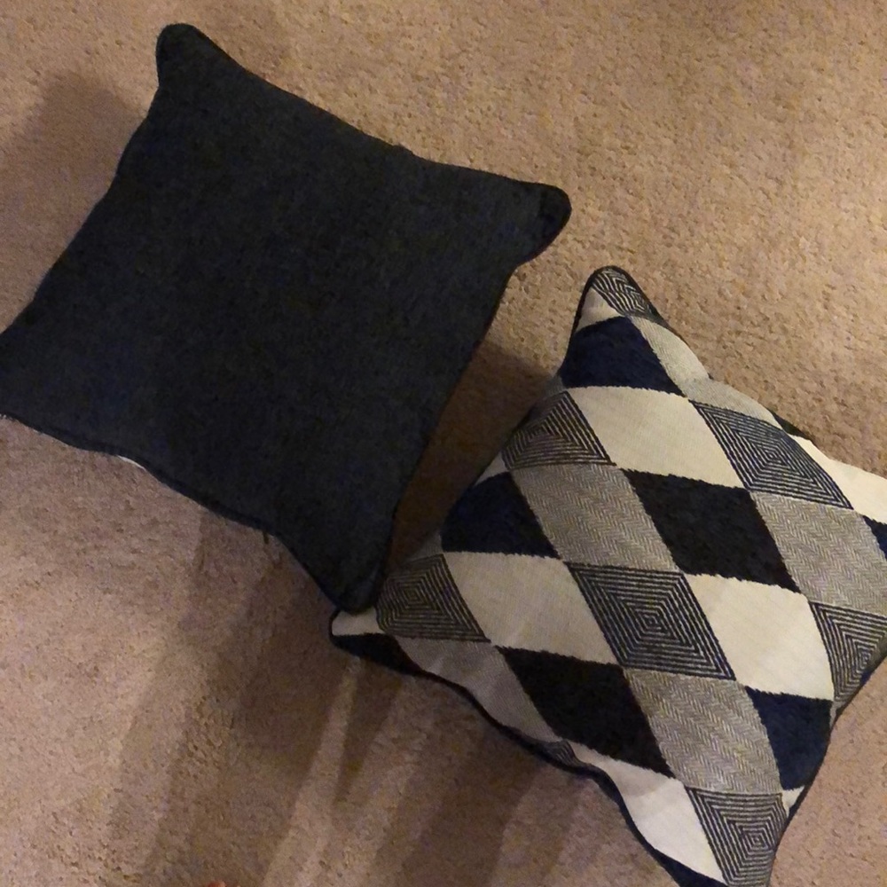 2 pillows